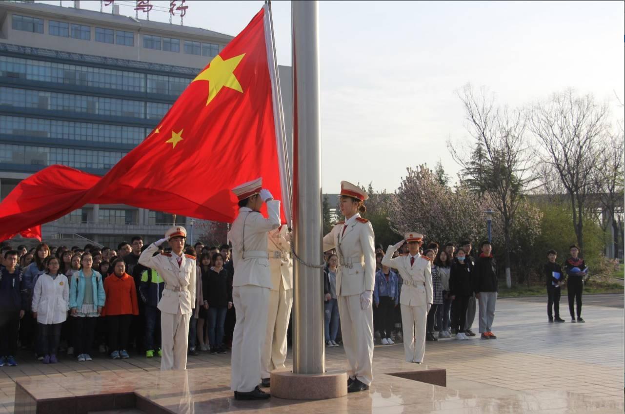 岚图追光PHEV称王绝技:真正的豪华是在看不见的地方下功夫